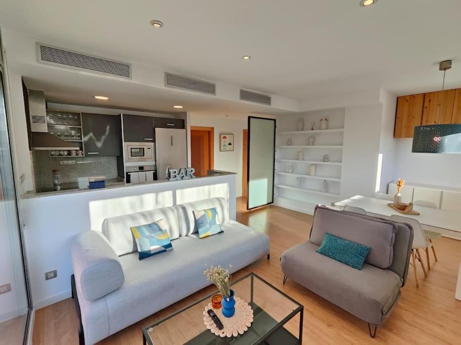 Large Terrace Luxury Apartment Sant Adria de Besos Buitenkant foto